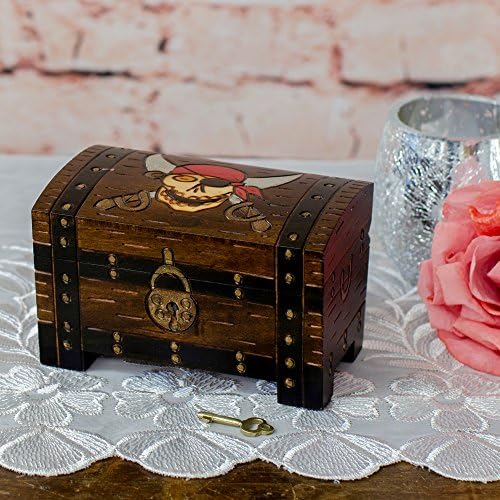 קופסת חזה פיראטית קופסת תכשיטים מעץ בעבודת יד פולנית