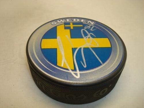 גבריאל לנדסקוג חתם על קבוצת הוקי שוודיה עם חתימה של פ. ס. א./די. אן. איי. ק. א. עם חתימה של ה. ה. א. פ. ק. א.
